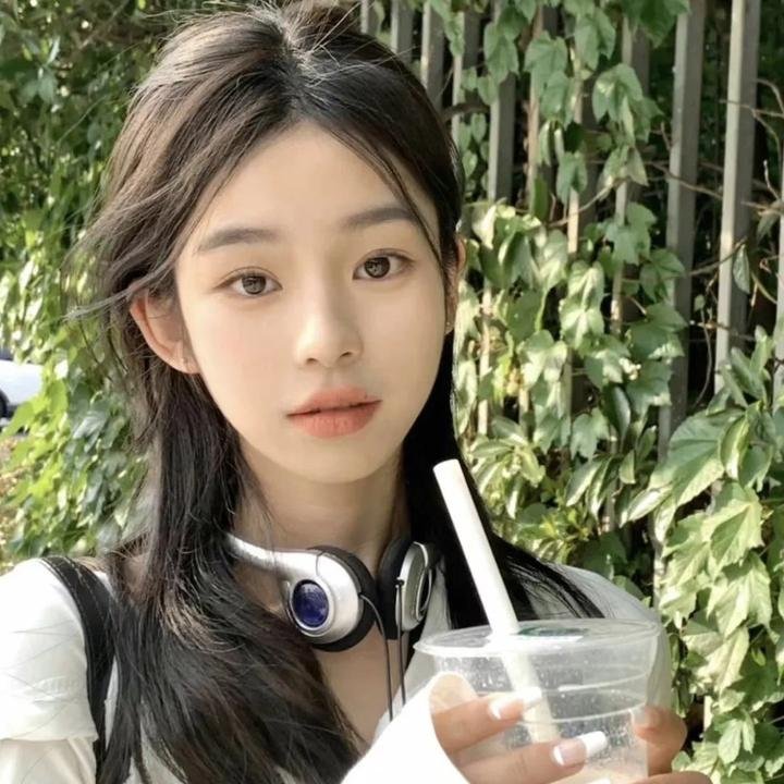 娇凤三姐妹